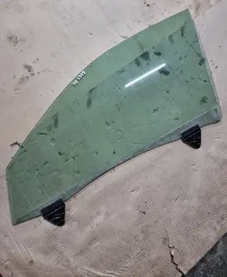 Seat Exeo (3R) Front door window glass four-door 43R001025 E000184