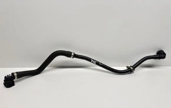 Engine coolant pipe/hose