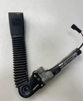 BMW 5 F10 F11 Front seatbelt buckle 615796400B 07042011