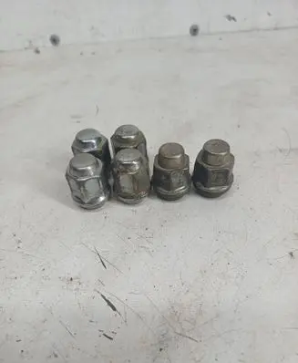 Nuts/bolts