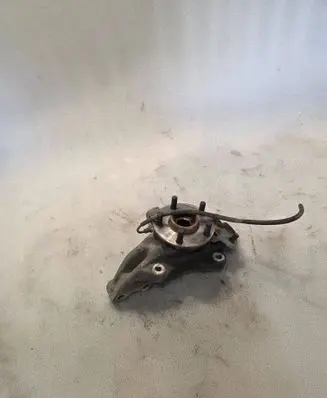 Toyota Prius (NHW20) Front wheel hub