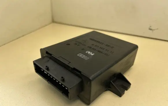 Mercedes-Benz E W211 Air suspension control unit module (rear) A2115450432 410213006001