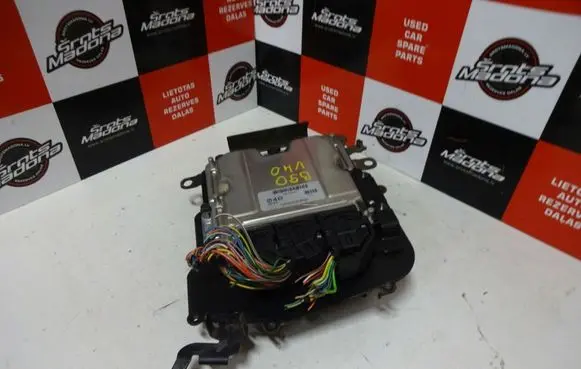 Volvo S40, V40 Engine control unit/module 30630048