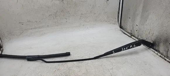 Volkswagen Bora Front wiper blade arm 