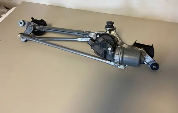 Subaru Outback (BT) Front wiper linkage and motor 86511AN010 1594000110