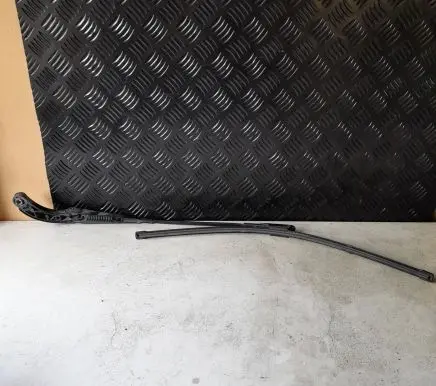 Mercedes-Benz A W169 Front wiper blade arm A1698200240