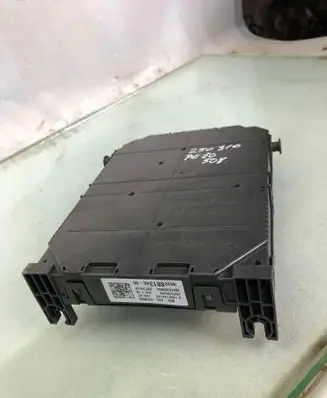 Peugeot 508 II Fuse module 9832881380