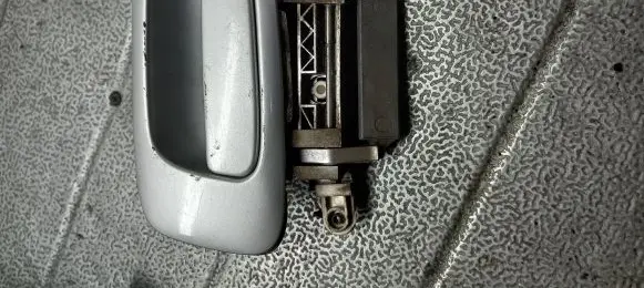 Opel Zafira A Rear door exterior handle