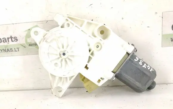Mercedes-Benz ML W164 Front door window regulator motor 2518200842 A2518200842