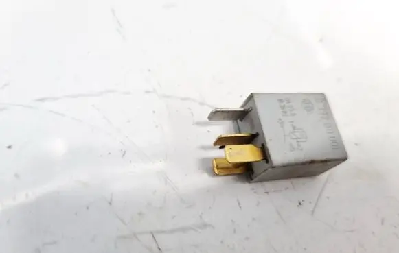 Toyota Corolla E120 E130 Other relay 9008087019