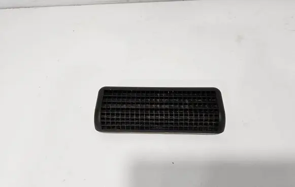 Ford Transit VII Quarter panel pressure vent 7C11A280B62AA 7C11-A280B62-AA 6G91A280B62AD