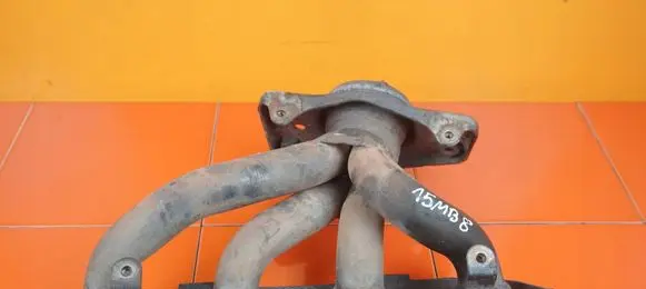 Renault Megane III Exhaust manifold M4R711