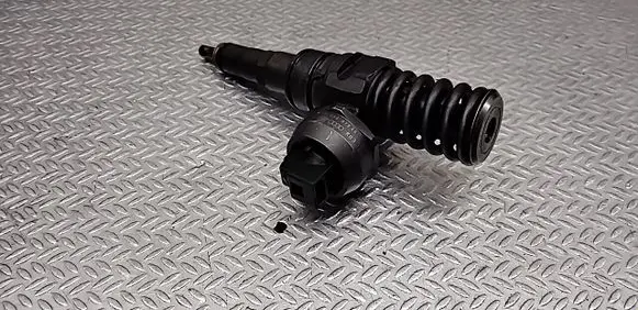Seat Altea Fuel injector 038130073AG