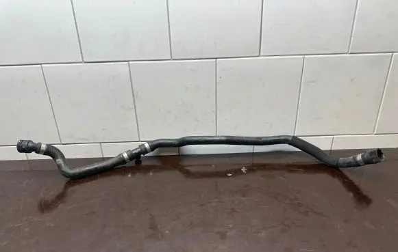BMW 5 F10 F11 Engine coolant pipe/hose 7619688