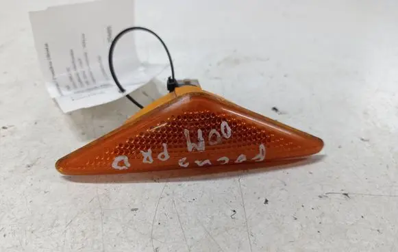 Ford Focus Front indicator light