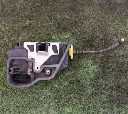BMW 5 E60 E61 Front door lock 7202143