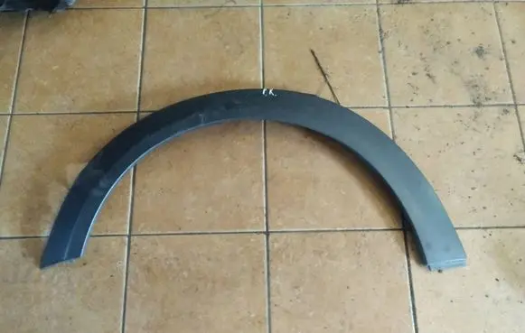 Front arch trim