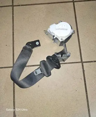 Opel Meriva B Front seatbelt 34040728B