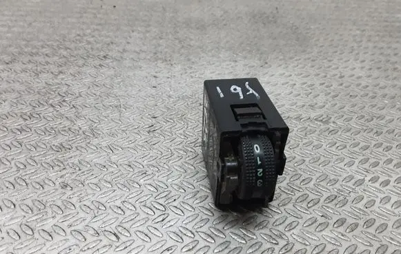 Hyundai Santa Fe Headlight level height control switch 751U900804