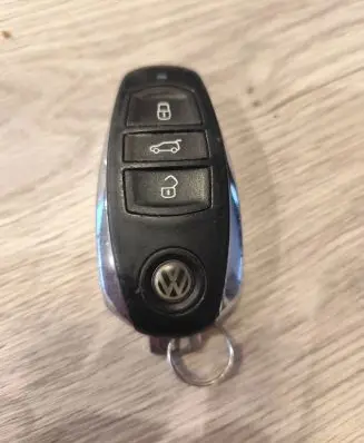 Volkswagen Touareg II Ignition key/card 