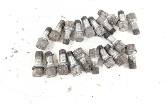 Mercedes-Benz ML W164 Nuts/bolts 0009904907 0009901707