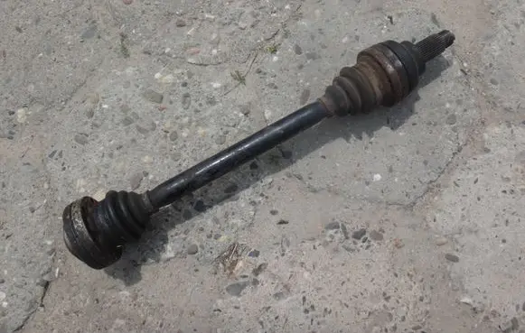 BMW 5 E39 Rear driveshaft 1229141
