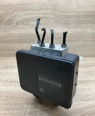 Volkswagen Golf V ABS Pump 1K0907379AC 1K0614517AE