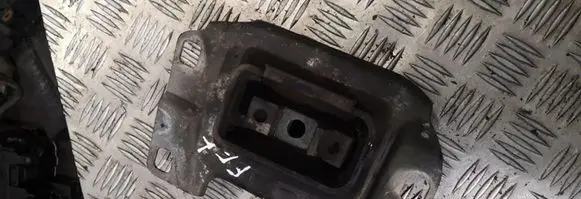 Ford Focus Gearbox mount