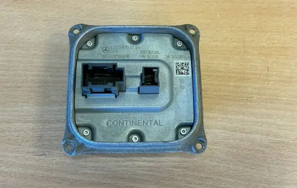 Mercedes-Benz E W212 Headlight ballast module Xenon A2228700789