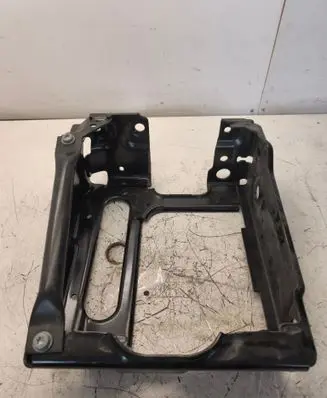 BMW X4 G02 Radiator mount bracket 12877604