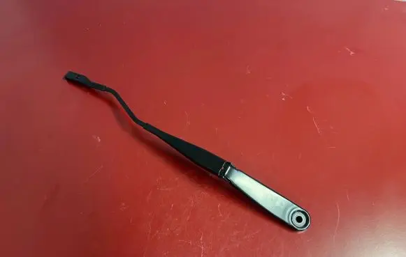 BMW X1 F48 F49 Front wiper blade arm 7360506