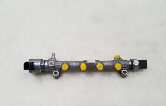 Volkswagen Tiguan Fuel main line pipe 04L089G