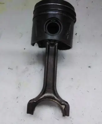 Opel Corsa D Piston with connecting rod