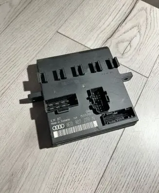 Audi A6 S6 C6 4F Comfort/convenience module 8E0907279N