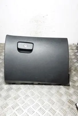 Jeep Grand Cherokee Glove box