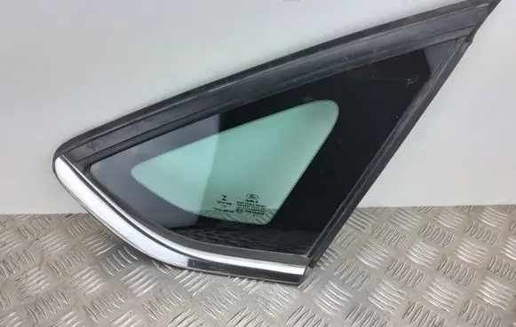 Ford Fusion II Rear side window 43R004529