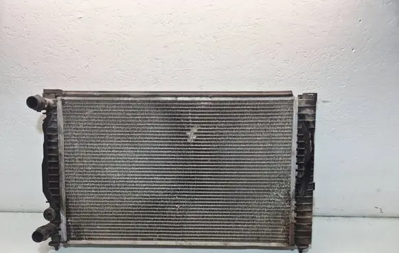 Volkswagen PASSAT B5.5 Coolant radiator 800121331