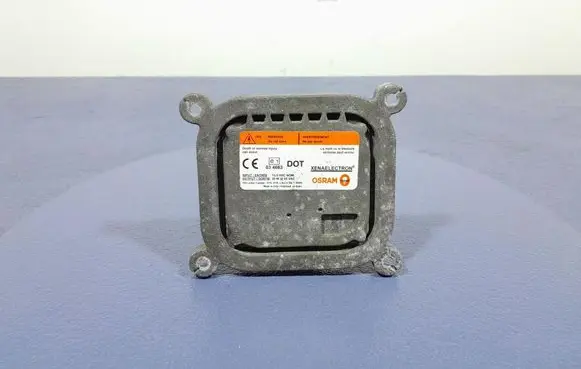Ford Focus C-MAX Voltage converter/converter module 35XT52D1