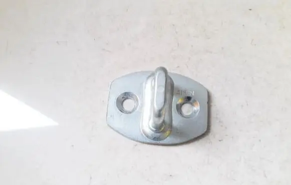 Toyota Corolla Verso AR10 Front door lock loop/hook striker 
