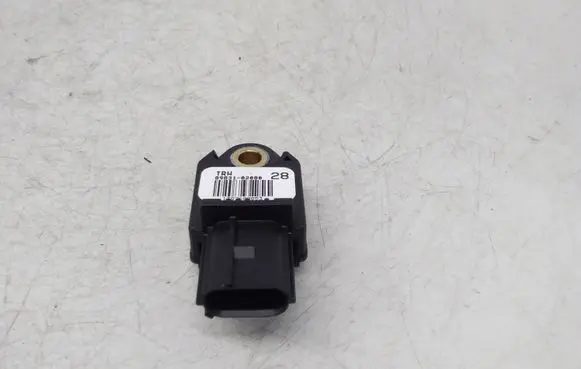 Toyota Auris 150 Airbag deployment crash/impact sensor 8983102080