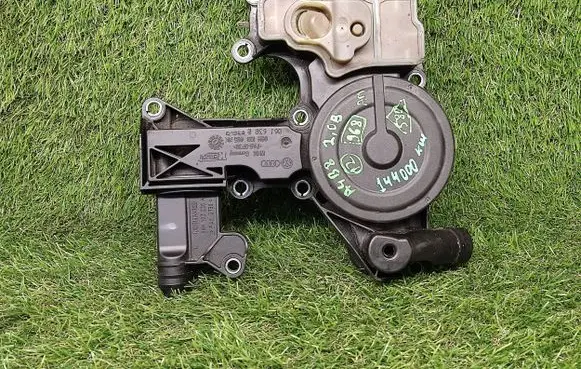 Audi A4 S4 B8 8K Oil breather separator 06H103226A 06H103495AK
