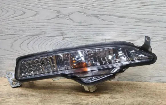Iveco Daily 6th gen Front bumper turn signal 5802312349