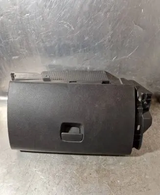 Nissan NV300 Glove box 681084578R 93868005 93868006