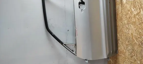 Mitsubishi Pajero Front door