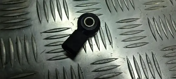 Volkswagen Jetta VI Detonation knock sensor 030905371C