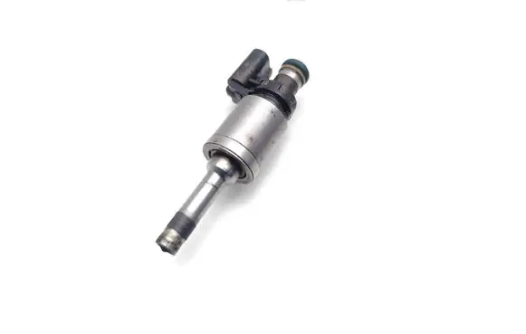 Ford Focus Fuel injector CM5G-9F593-FA