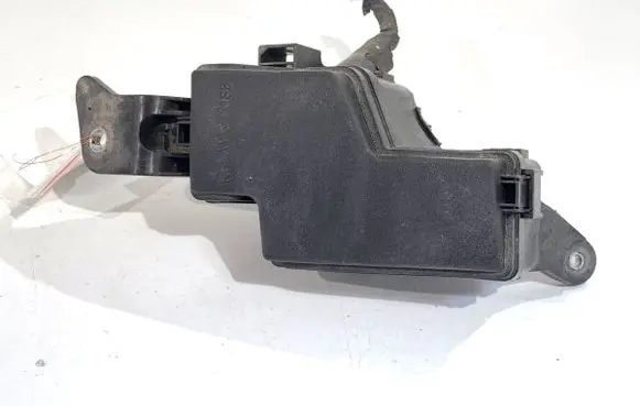 Toyota Yaris Fuse box set 826620D720