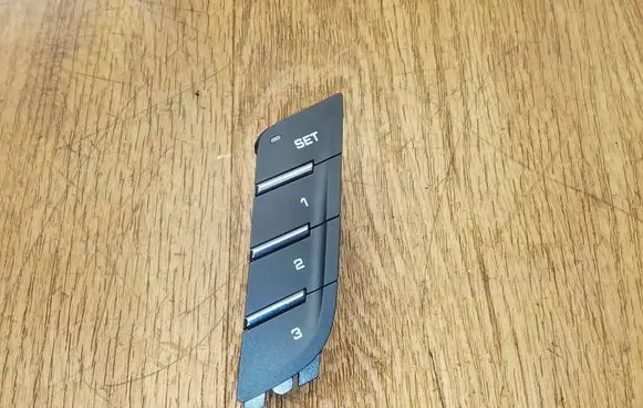 Porsche Macan (95B) Seat memory switch 95B959856A