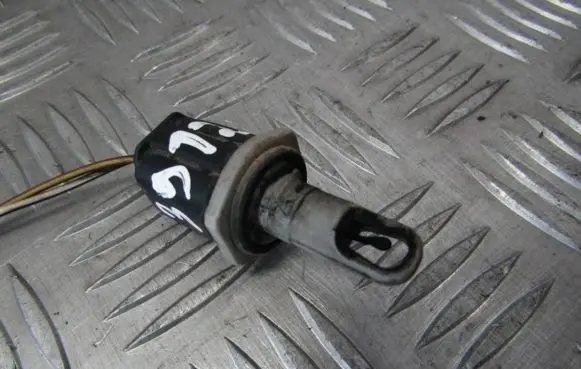 Ford Focus Intake air temperature sensor f5af12a697aa f5af-12a697-aa