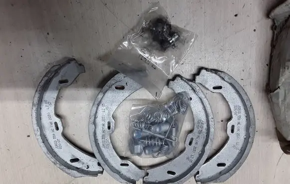 Mercedes-Benz S W220 Brake pads (rear) A2204200520